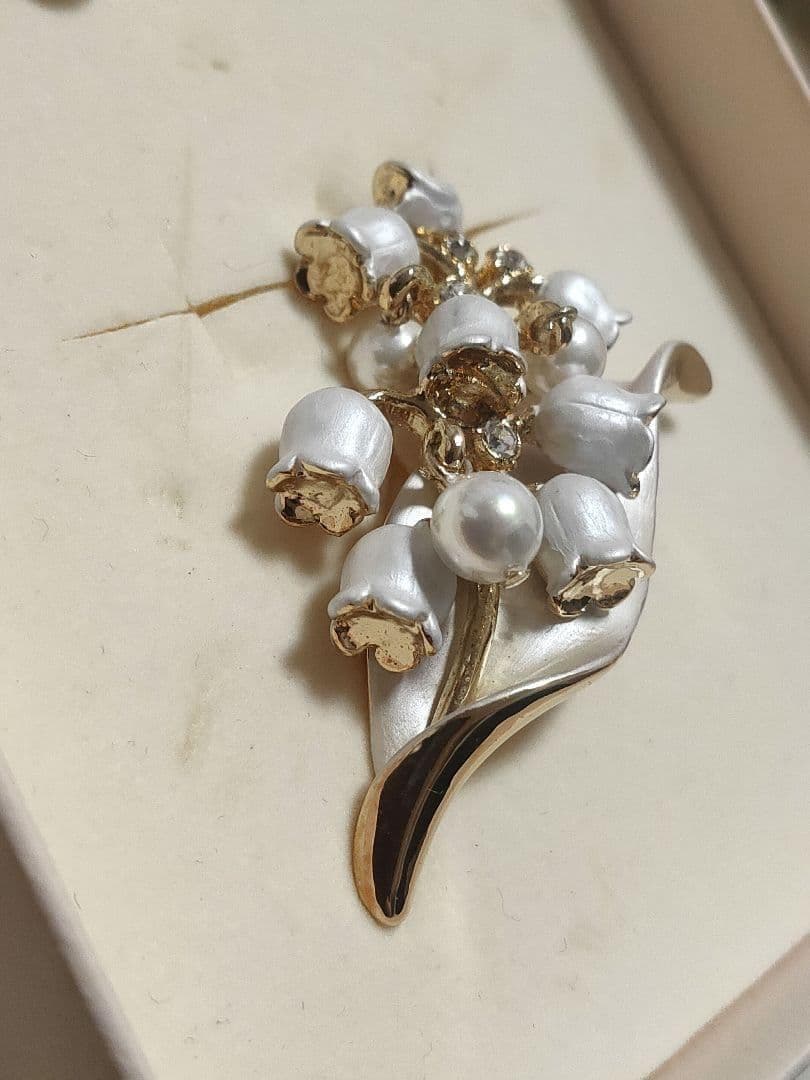 希少デザイン ヴァンドームブティック すずらん　ブローチ、イヤリングセットパール