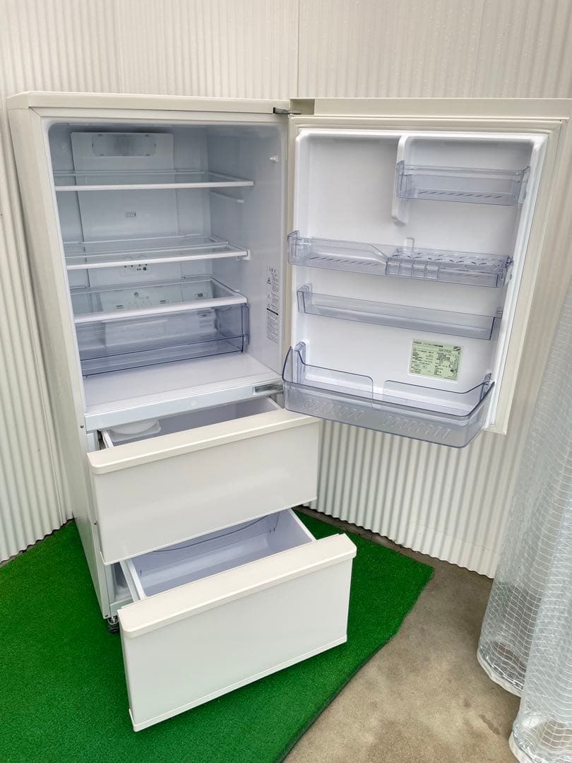 902アクア おしゃれホワイト 3ドア冷蔵庫 272L 高年式 右開き 高さ低め