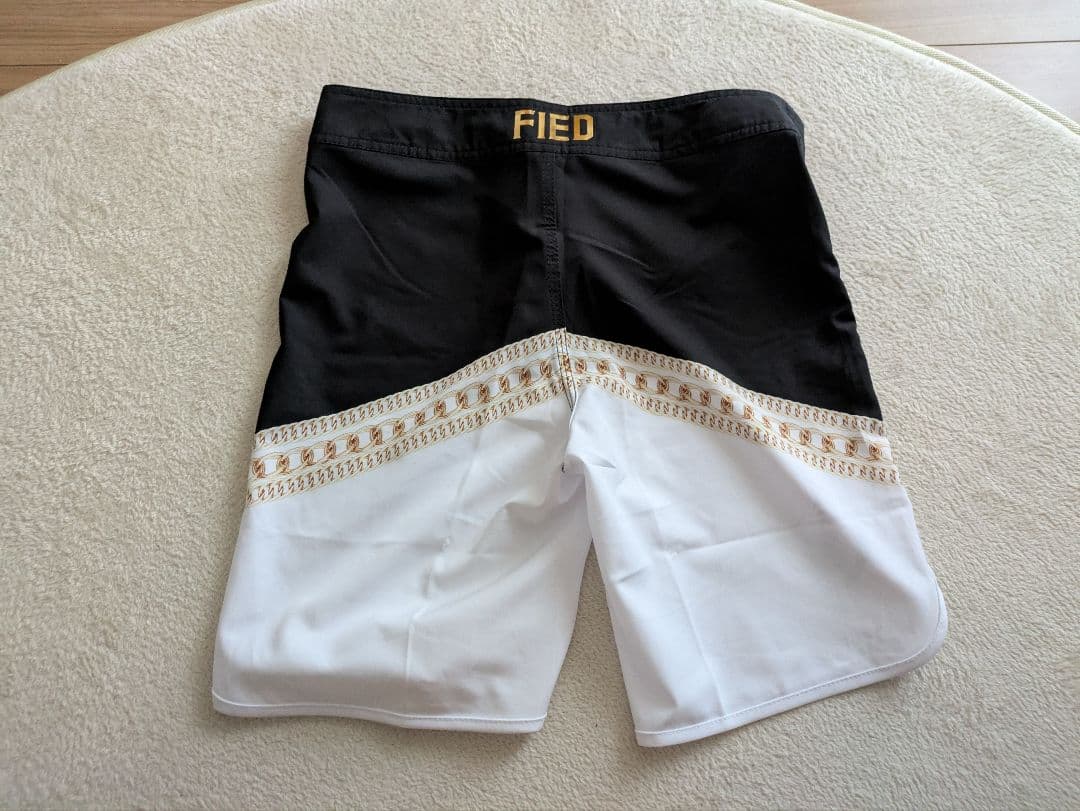 FIED 26インチ サーフパンツ 黒/白