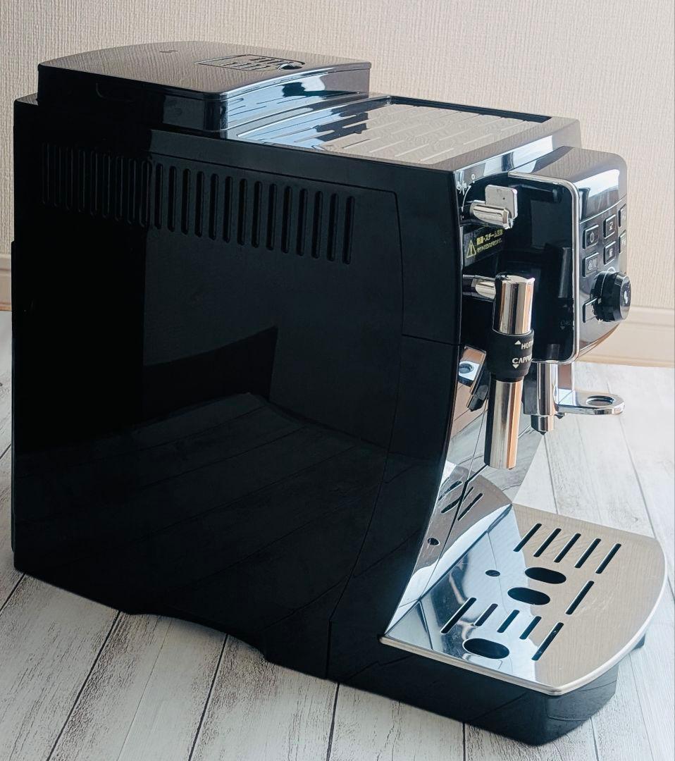 デロンギマグニフィカS コンパクト全自動エスプレッソマシン ECAM23120B