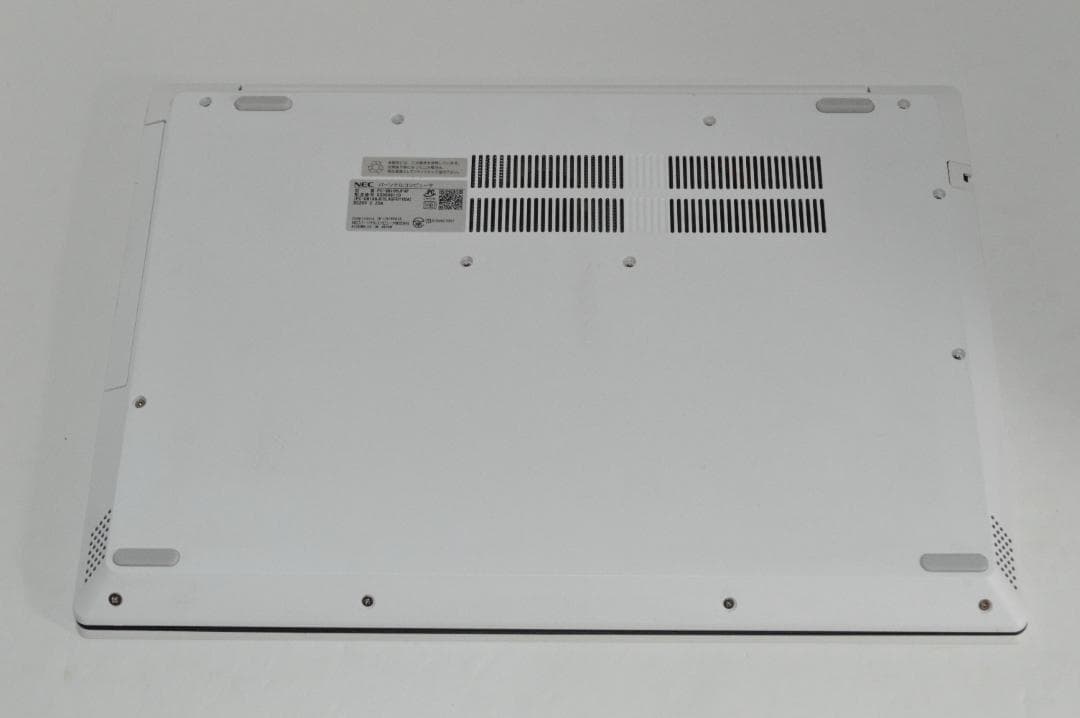 ホワイトLAVIE第8世代Corei7/20G/SSD1TB/BD再生