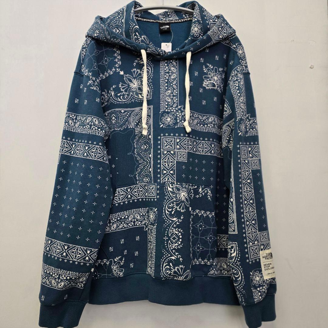 THE NORTH FACE フーディー バンダナプリントスウェットパーカー