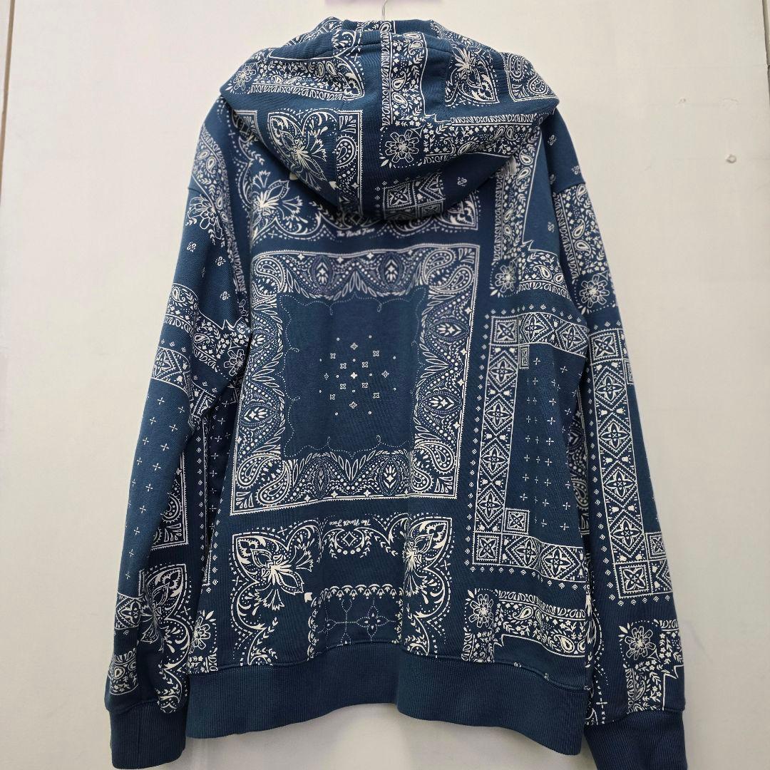 THE NORTH FACE フーディー バンダナプリントスウェットパーカー