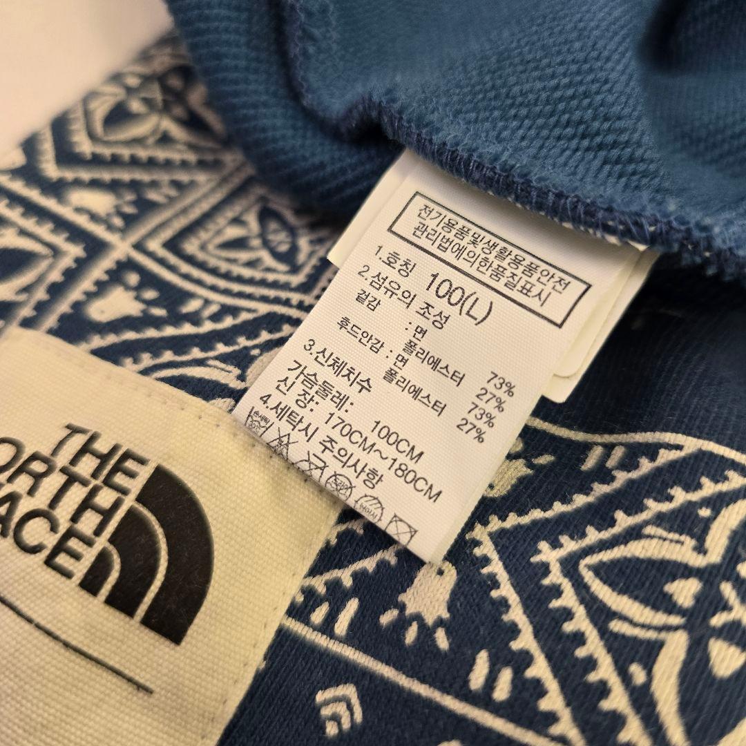 THE NORTH FACE フーディー バンダナプリントスウェットパーカー