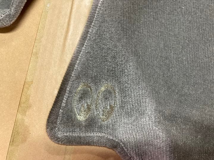 ムーンアイズダッシュマット　TCRエスティマ用