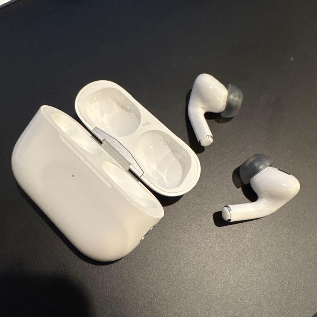 AirPodsPro2本体 ホワイト 充電ケース付き
