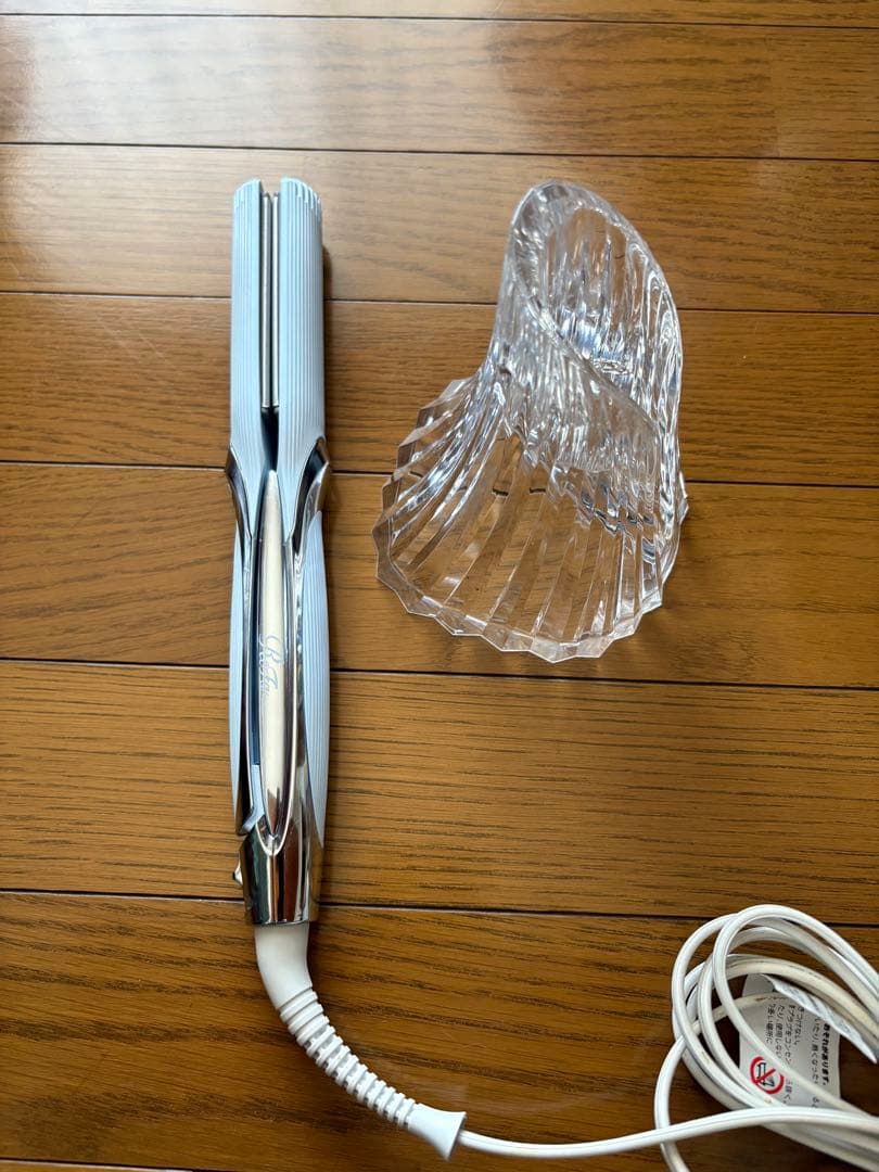 リファ　ストレートアイロン　プロ（ホワイト）美品