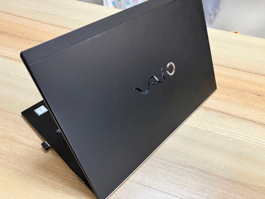 【薄型軽量】第8世代i5・高速SSD windows11 カメラ付ノートパソコン