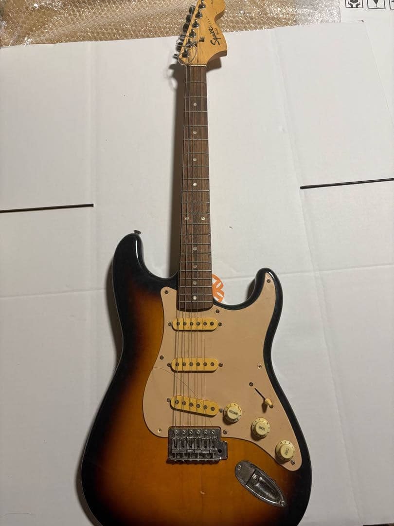 squier stratocaster ギター