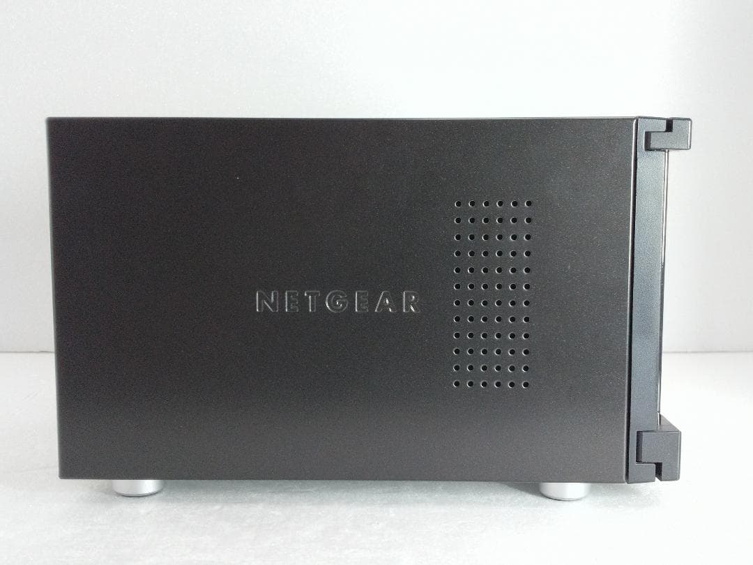 NETGEAR ReadyNAS 102　HDD 4TB(2TBx2個)付属