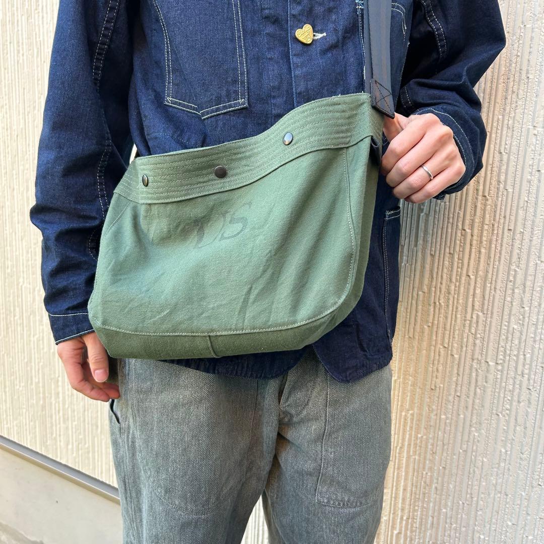 ニュースペーパーバッグ　アメリカ軍　ランドリーバッグリメイクバッグ　ステンシル入