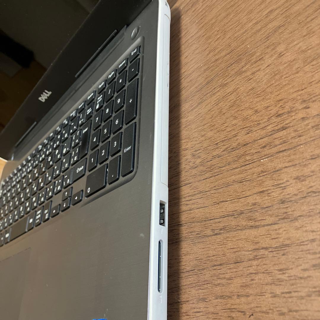 Dell Inspiron 15 5000シリーズ ノートPC