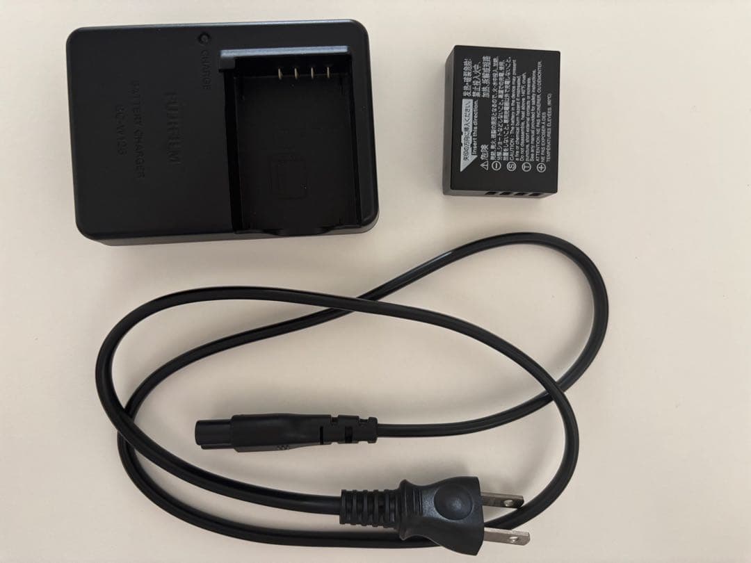 [ジャンク品]FUJIFILMX-T10 本体TTArtian 25mmf2.0