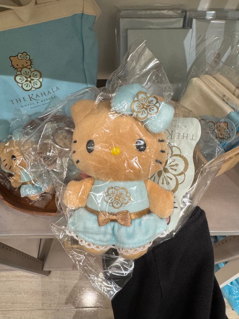 【カハラホテル限定】　正規品！！カハラホテルの日焼けキティちゃん