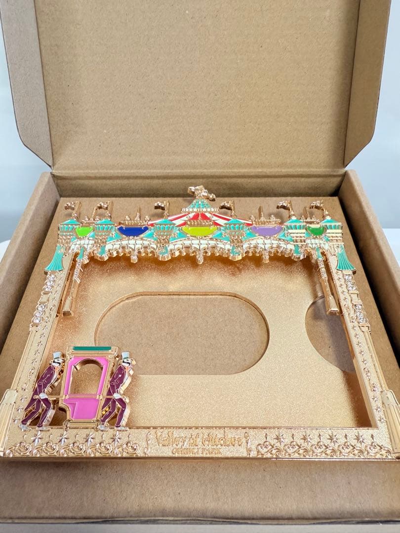 ま*様 ジブリパーク 魔女の谷 限定 メリーゴーランド フレーム付き カレンダー