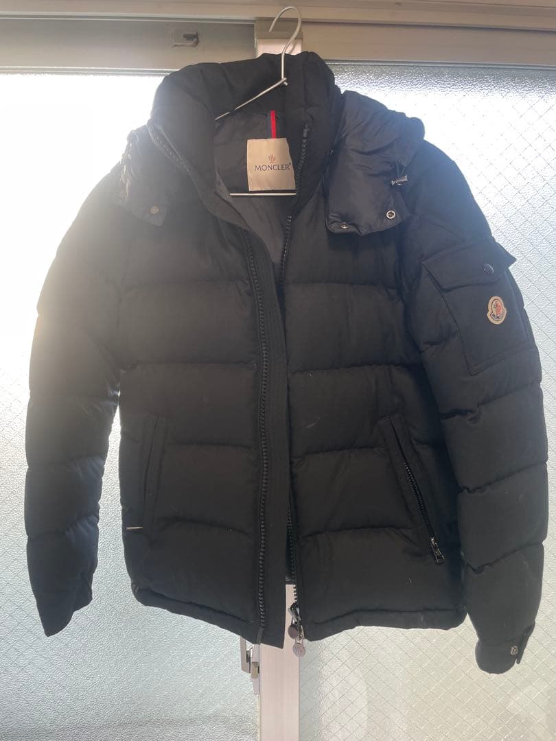1週間限定販売 Moncler フード付きダウンジャケット 黒 1