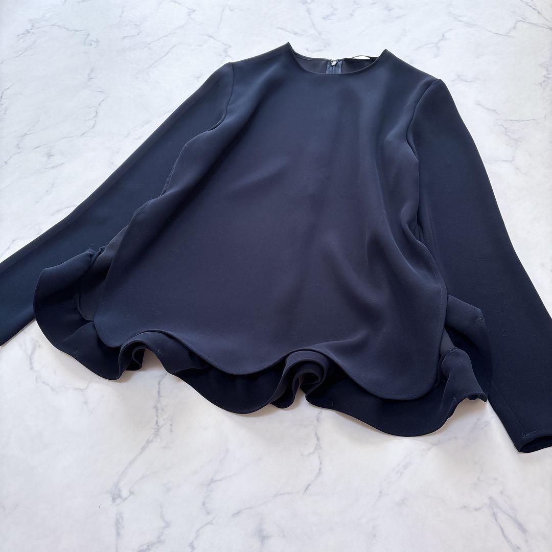 【美品】23AW YOKOCHAN ロングスリーブ バックフリル ブラウス 紺