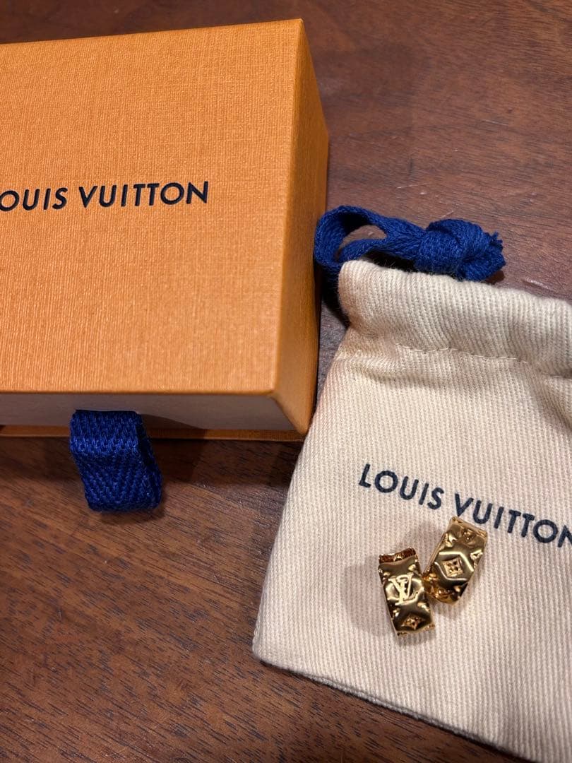 ほぼ新品！ルイヴィトン ブックルドレイユ ピロー ナノグラム ピアス