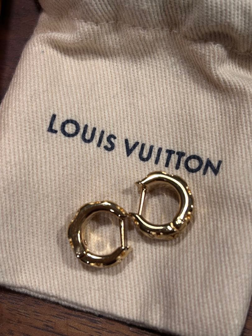 ほぼ新品！ルイヴィトン ブックルドレイユ ピロー ナノグラム ピアス