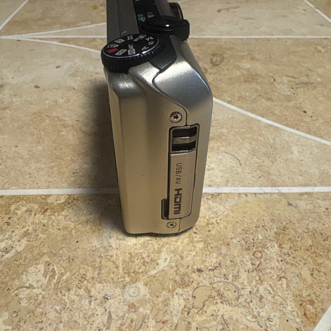 CASIO EX-ZR300コンパクトデジタルカメラ 動作未確認ジャンク品扱い