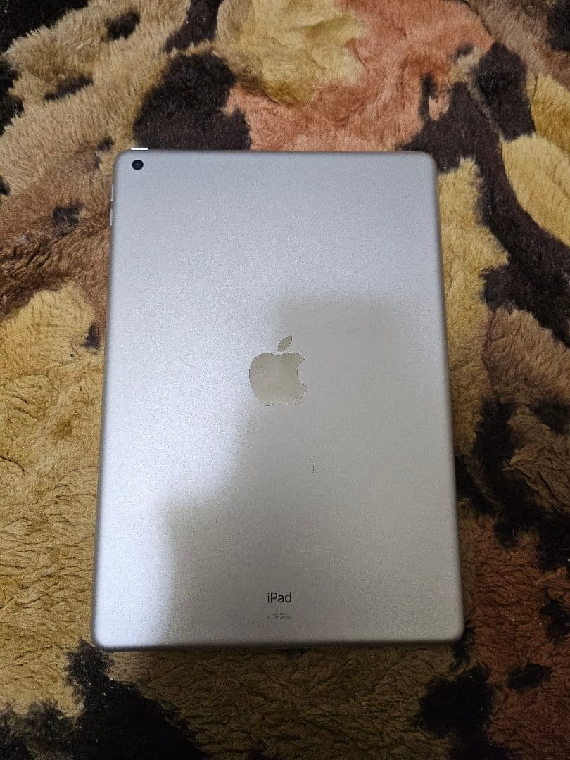 ピ*ー様 Apple iPad 第9世代 Wi-Fi モデル 64GB シルバー