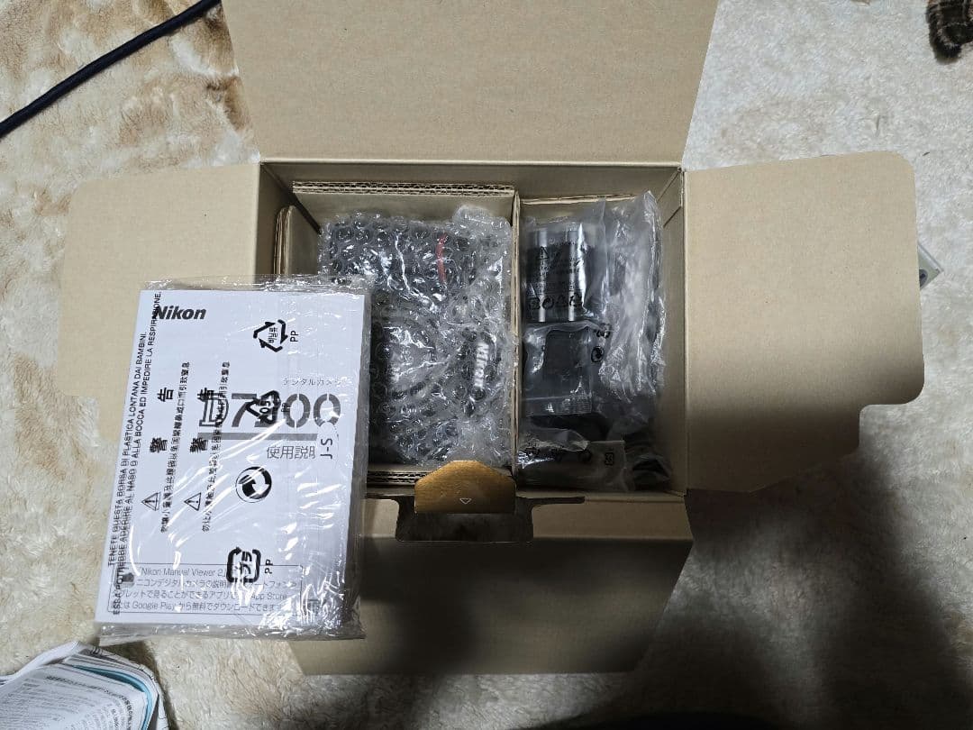 デジタルカメラ NikonD7200 NikonLens AF-S DX VR 18-200mm