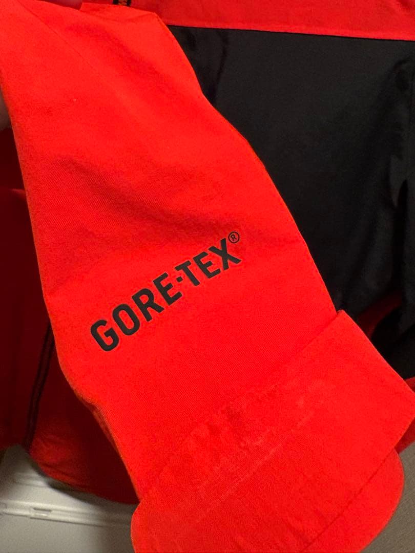 Burton [ak]GORE-TEX スノーボードジャケット&パンツセット販売