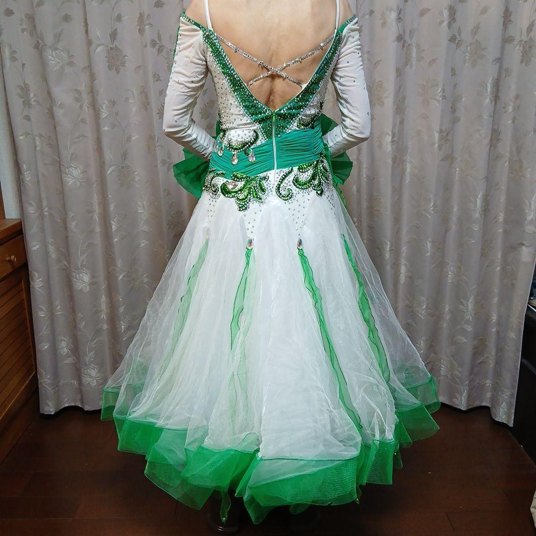 社交ダンスモダンドレス　腕付き　緑　白