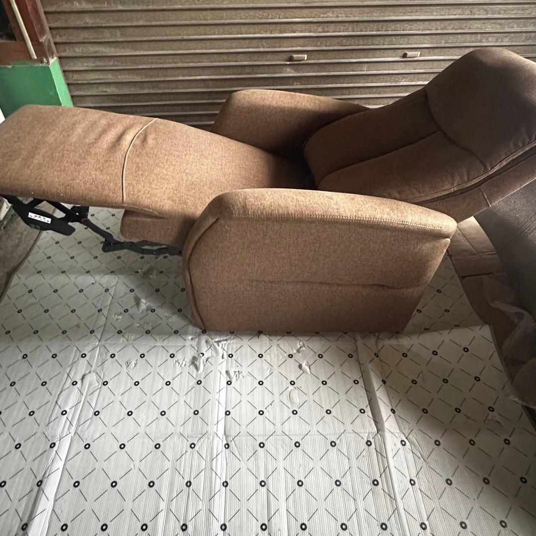 ニトリ 電動リクライニングソファ コンフェ 1人掛け パーソナル 布