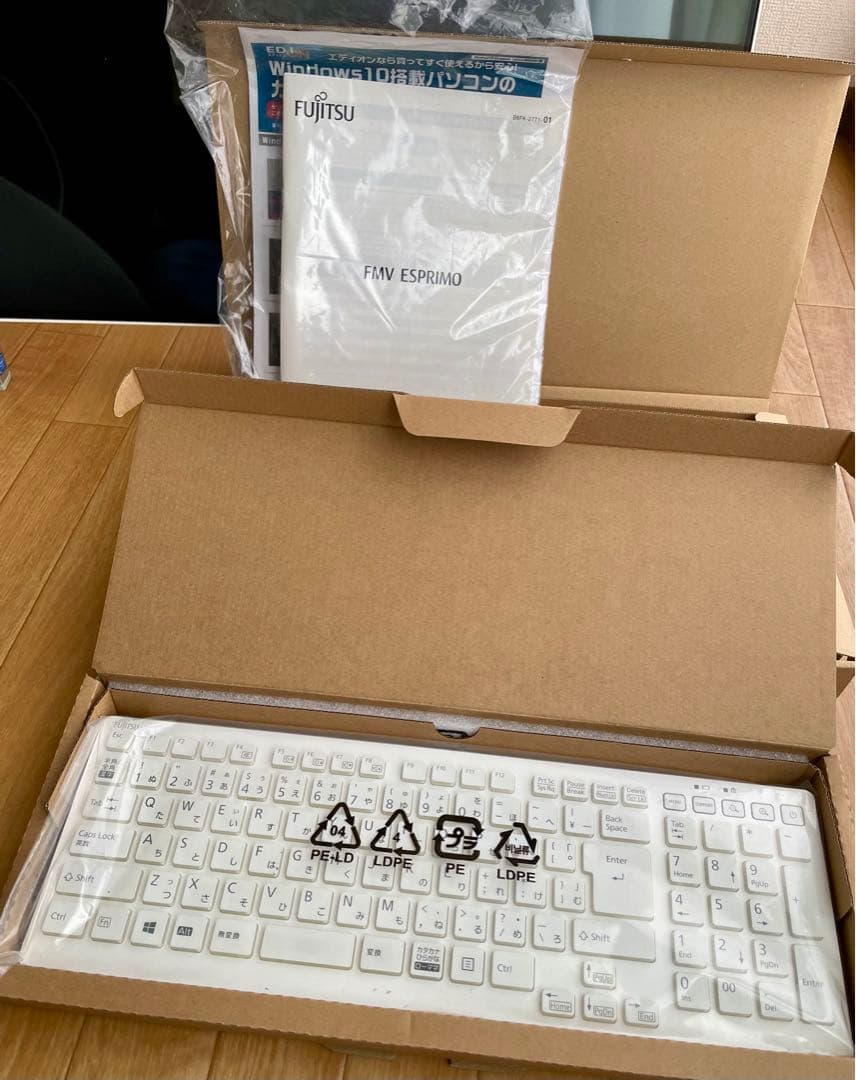 セール中　FMV ESPRIMO デスクトップPC F52D3WG