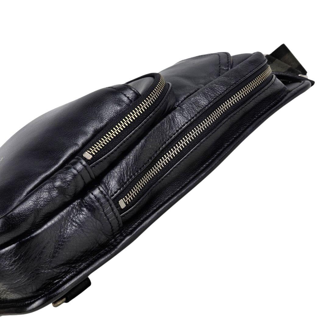 美品 バーバリー ブラックレーベル レザー ボディバッグ ショルダーバッグ