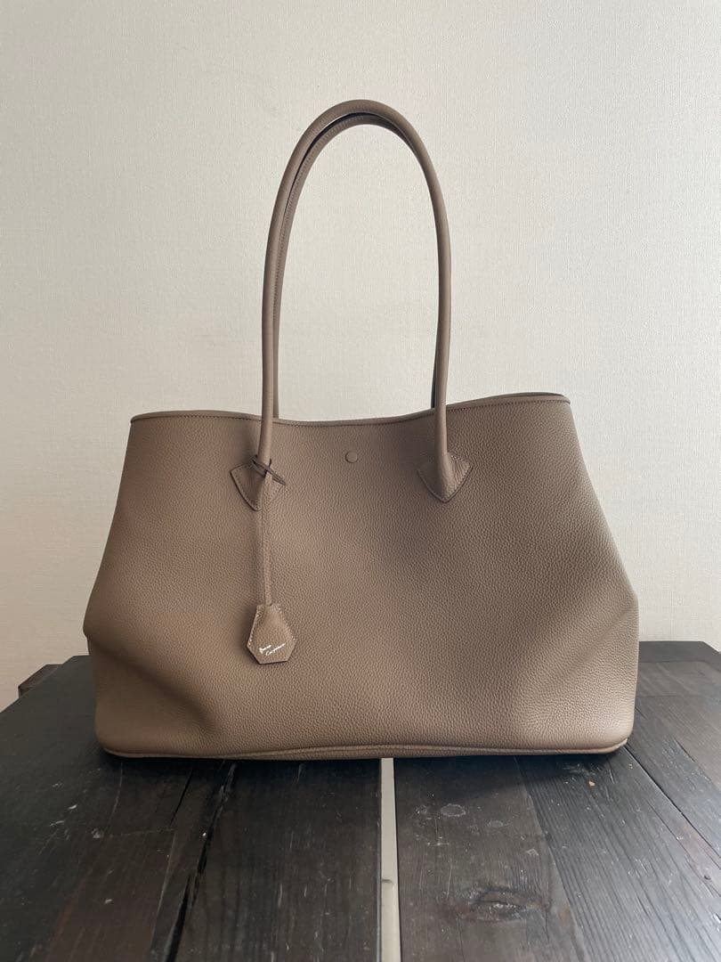 【新品未使用近】ジャーマンシュリンクレザー トートバッグ トープ