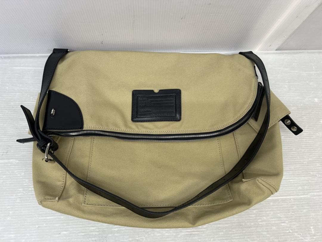 H-183 ディースクエアード2 DSQUARED2 メッセンジャーバッグ