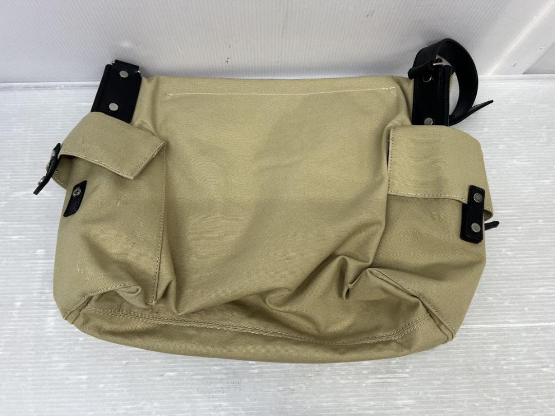 H-183 ディースクエアード2 DSQUARED2 メッセンジャーバッグ