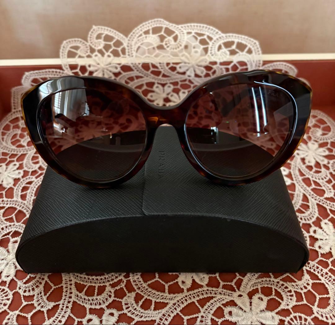PRADA キャットアイサングラス ブラウン