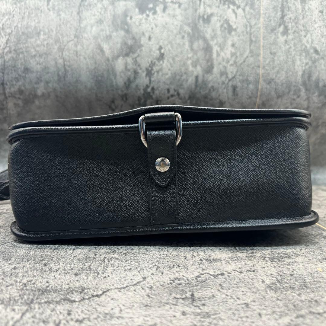 美品✨ルイヴィトン タイガ アンドレイ ショルダーバッグ M32482