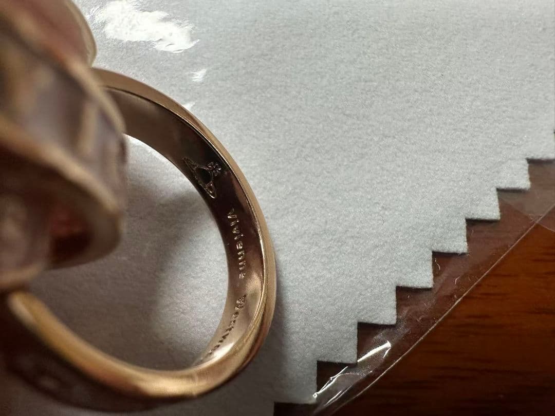 Vivienne Westwood ピンク スリーストラップリング