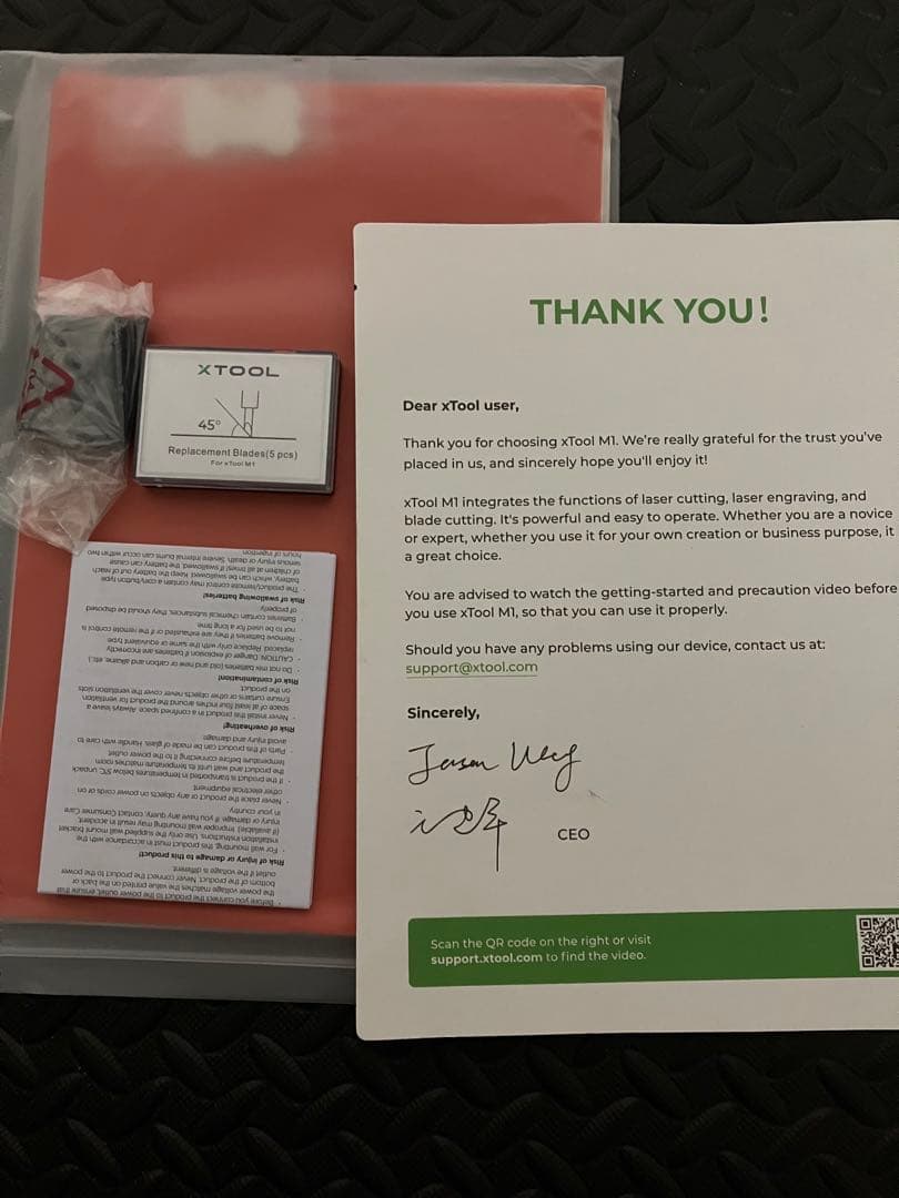 【特価】革新的なレーザー・ブレード加工機　xTool M1
