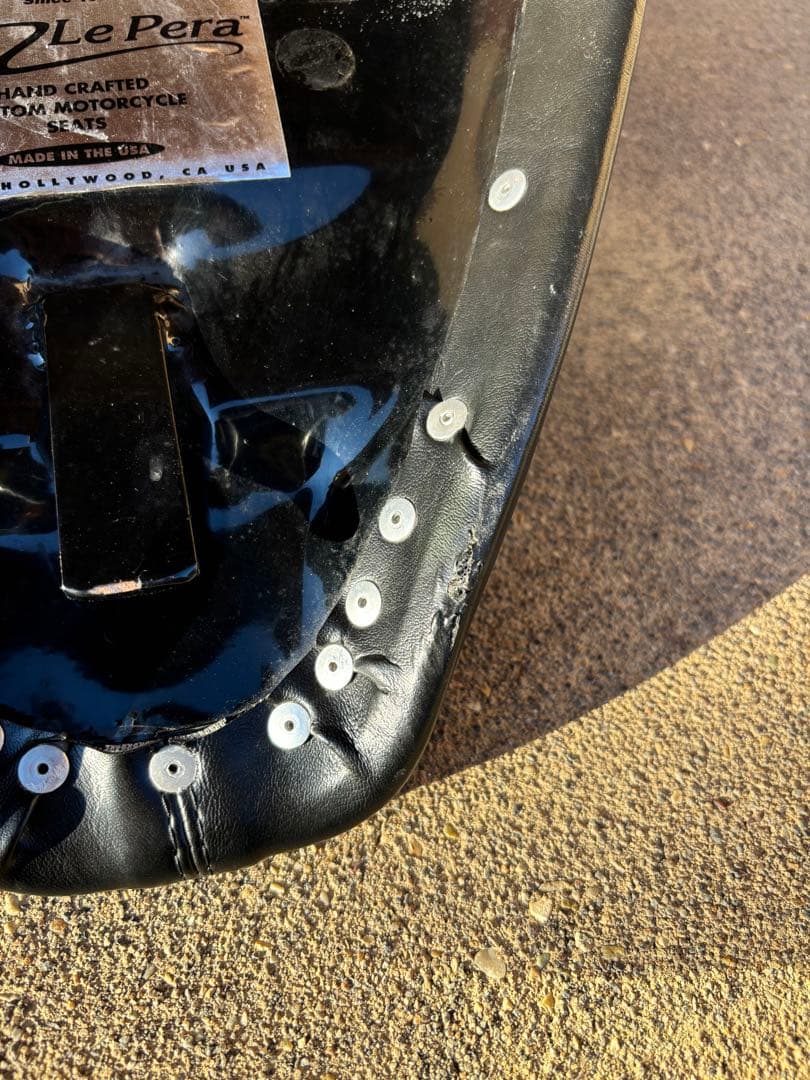 【sale】Le Pera バイクシート USA製