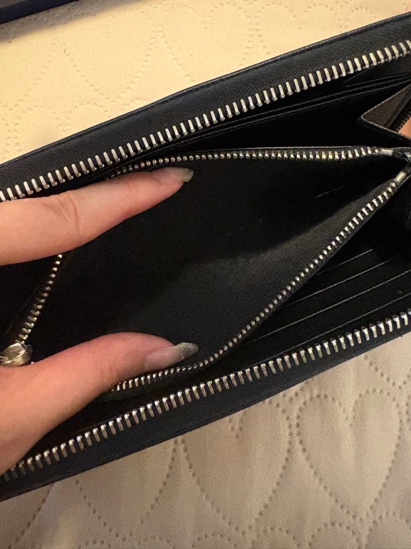 PRADA黒 長財布