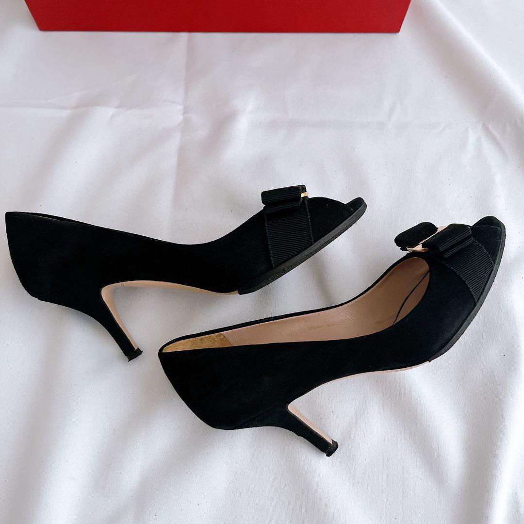 美品 箱 付属品付 フェラガモ ヴァラリボン オープントゥパンプス 23.5 黒