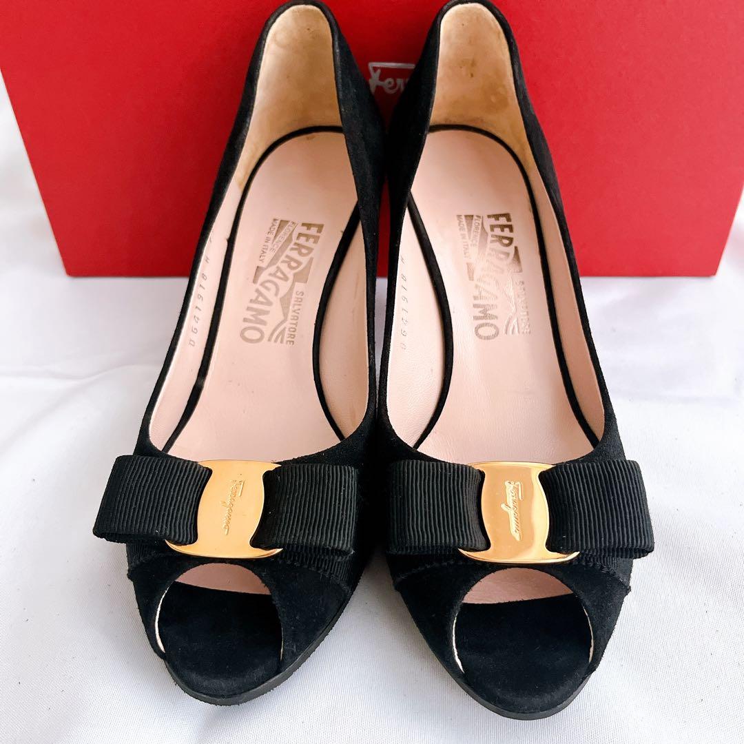 美品 箱 付属品付 フェラガモ ヴァラリボン オープントゥパンプス 23.5 黒