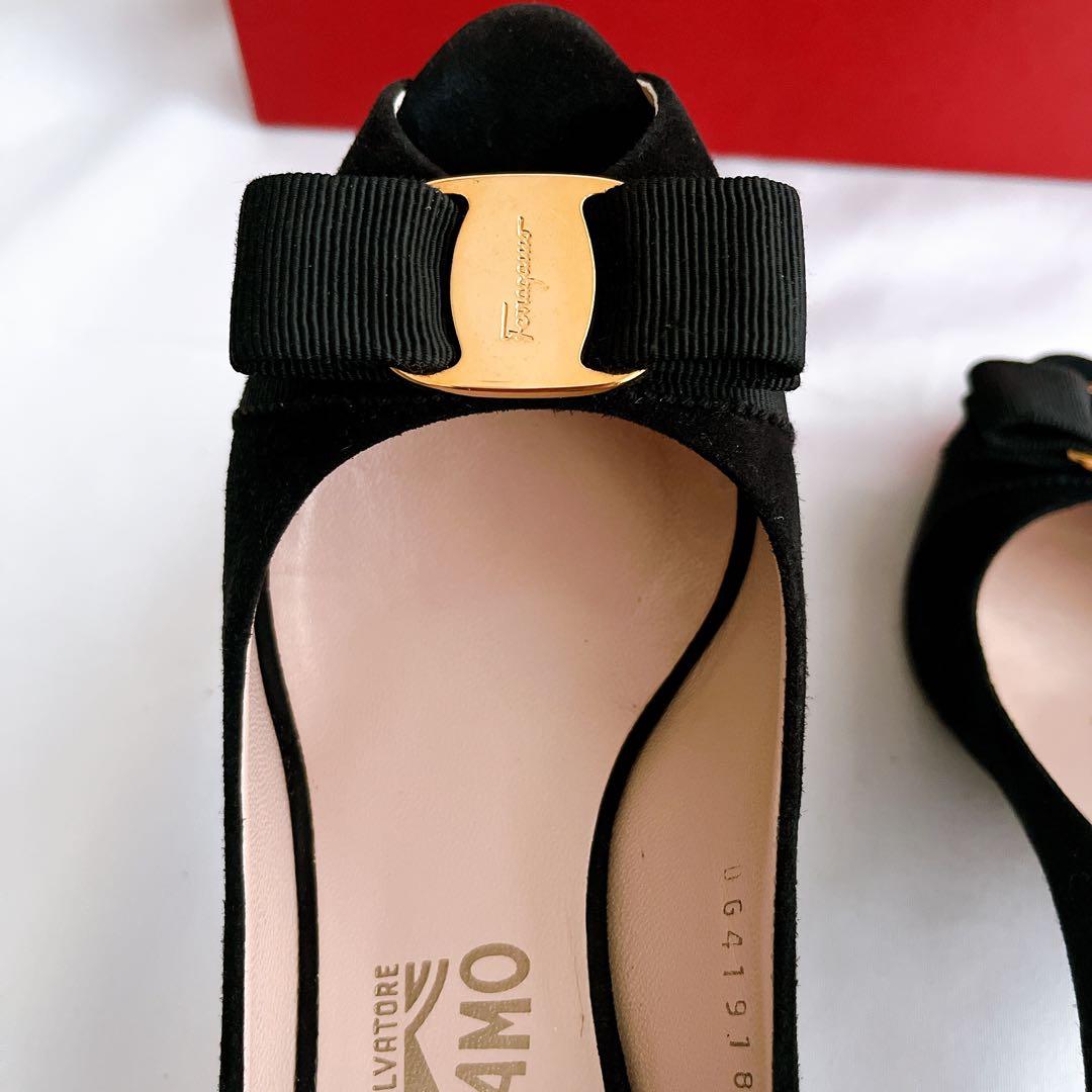 美品 箱 付属品付 フェラガモ ヴァラリボン オープントゥパンプス 23.5 黒