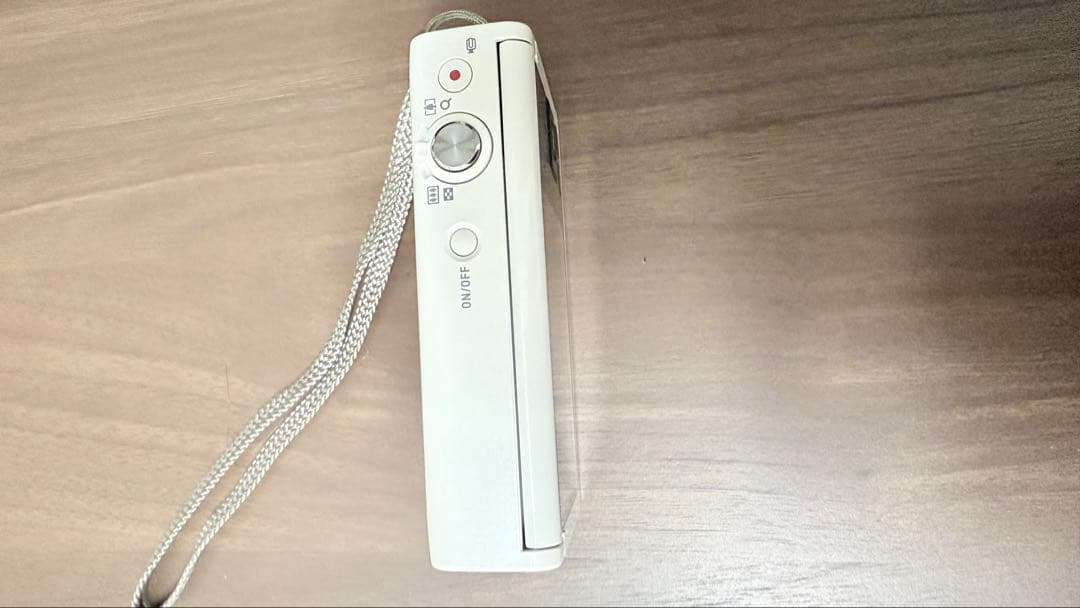 本日限定最終値下げCASIO EXILIM EX-ZR50 ホワイトデジカメ