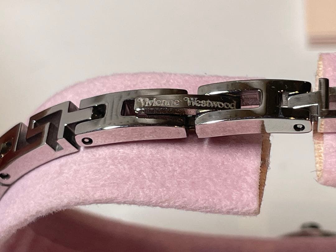 【極美品】Vivienne Westwood アナログ時計 シルバー