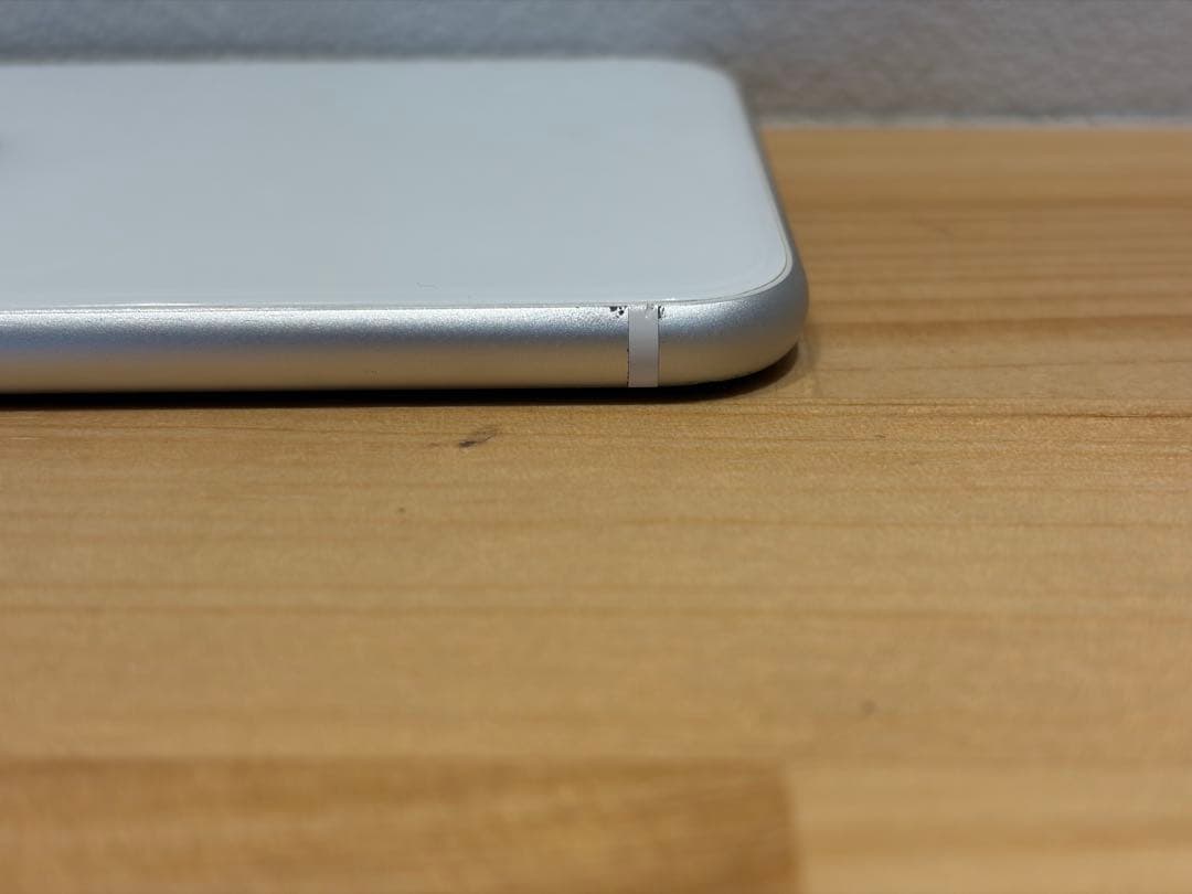 Apple iPhone SE (第2世代) 64GB ホワイト