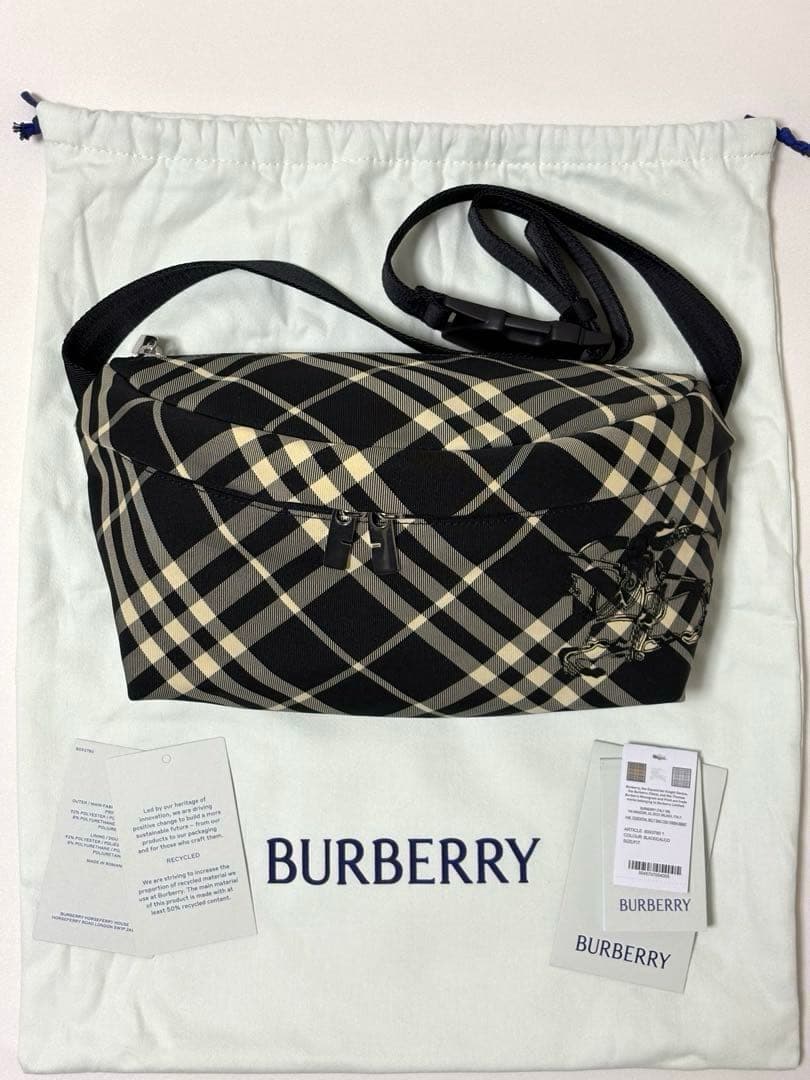 新品《 BURBERRY バーバリー 》チェック ベルトバッグ / ブラック