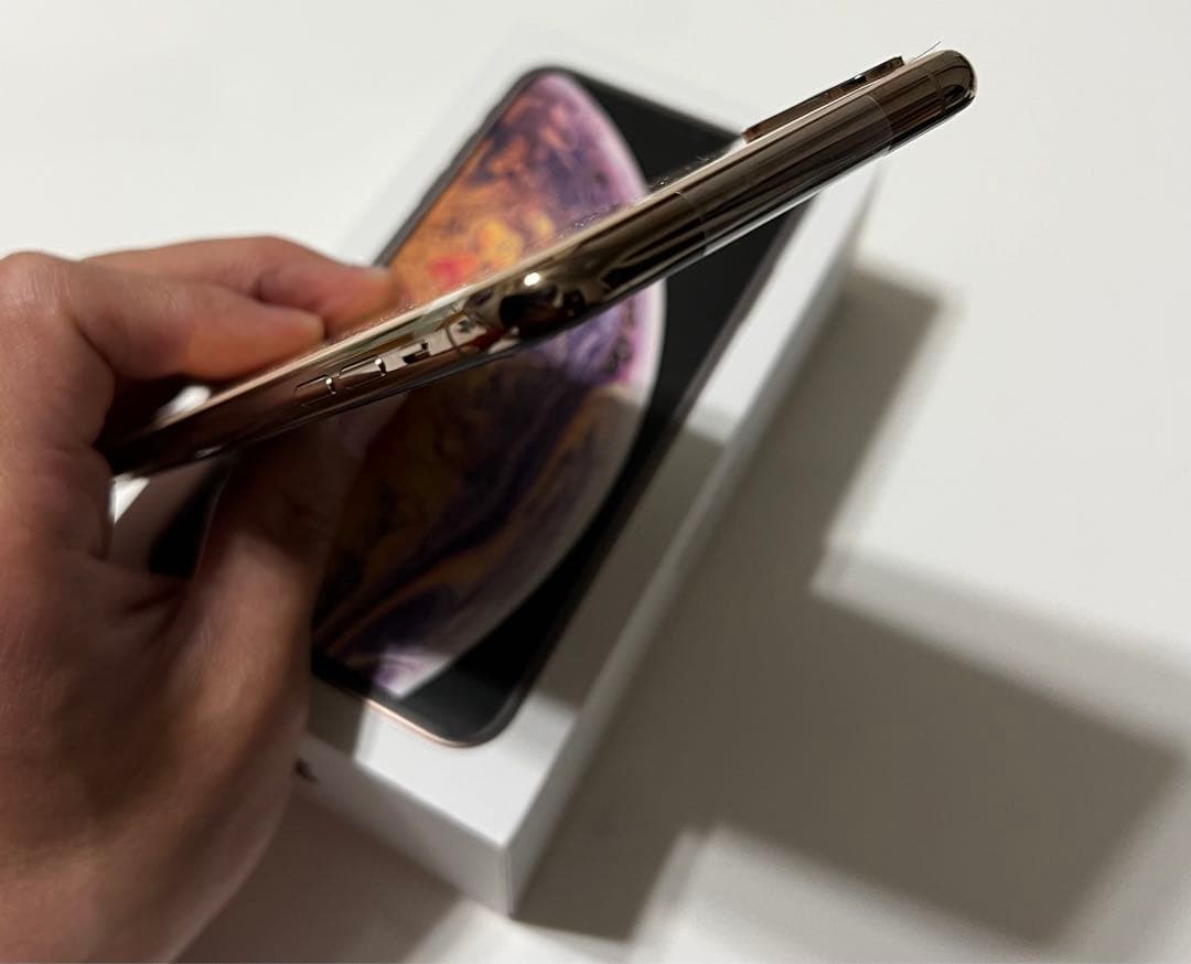 デュアルSIM iPhoneXs Max Gold 256GB SIMフリー