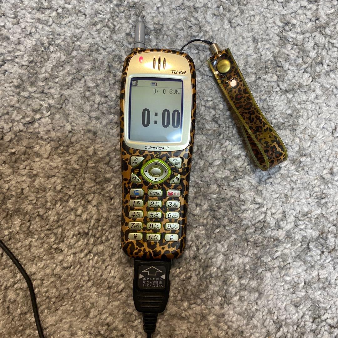 動作確認済み美品 浜崎あゆみ 携帯 TU-KA ツーカー ガラケー