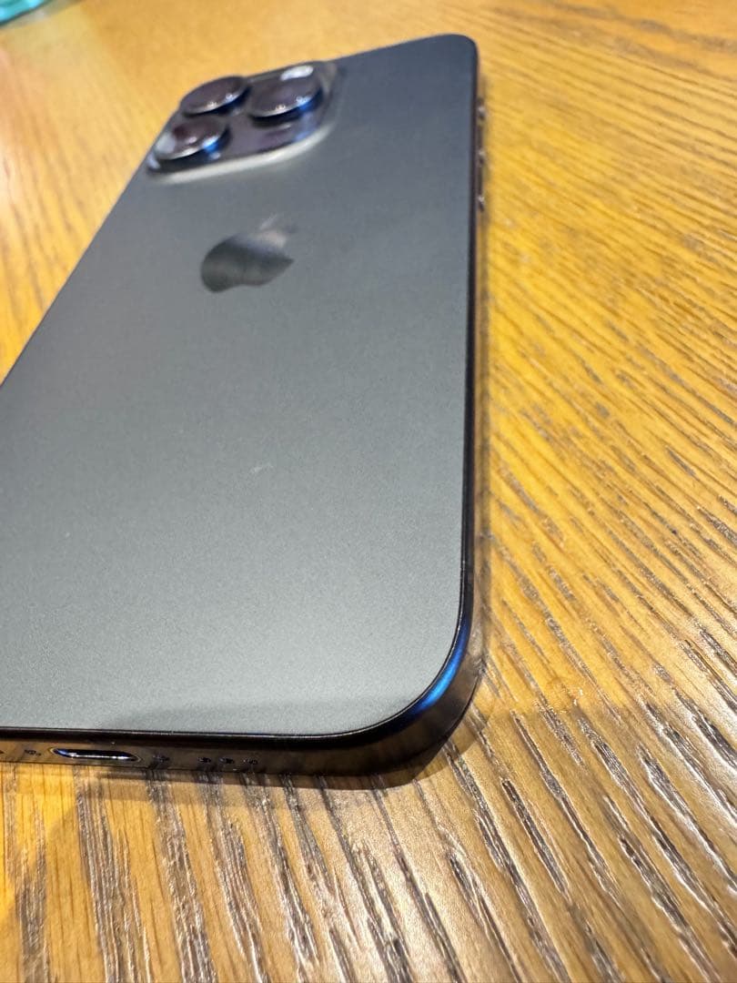 Apple iPhone 15 Pro スペースグレー 256 GB 本体のみ